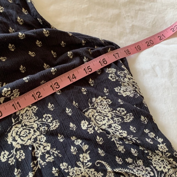 💙Dress🤍 - Picture 3 of 5